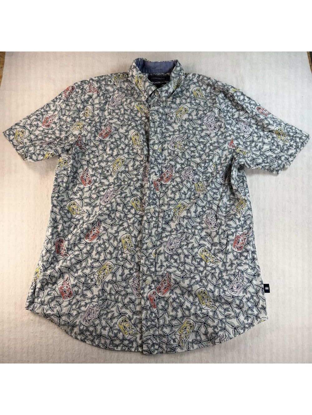 Crown & Ivy Shirt Mens Medium Cruise drink Print Short Sleeve Button Down